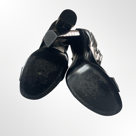 Robert Clergerie Black and Gold Heels in size 6 - Picture 4 of 8